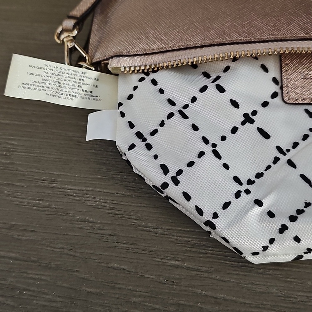 Kate Spade RoseGold Wristlet Clutch with Unbranded BEE HAPPY KEYCHAIN - Picture 8 of 9